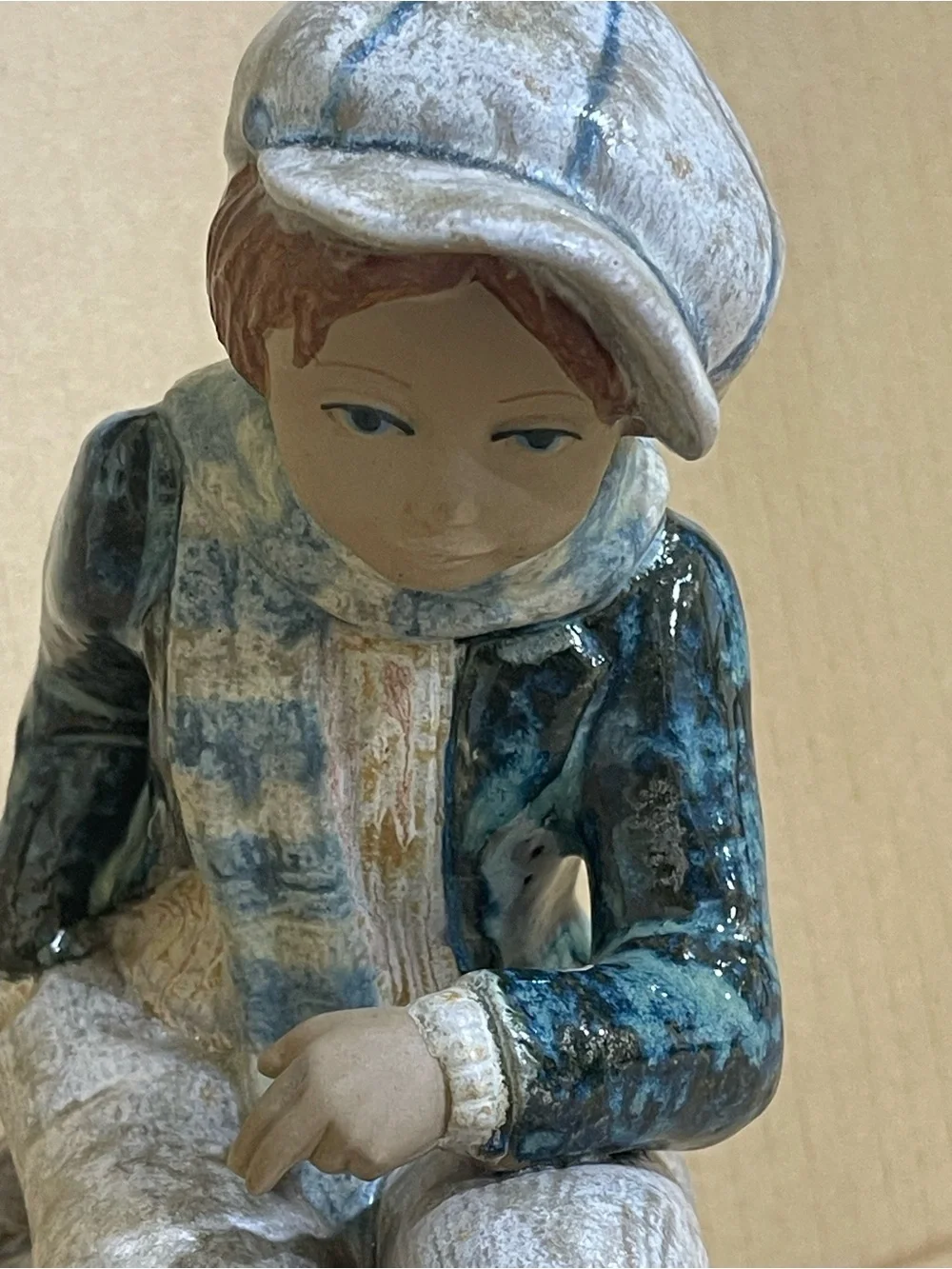 Kid Porcelian Sculpture “Sitting on Cargo” a Porcelana Artistica Levantina PAL